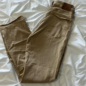 Men’s khakis
